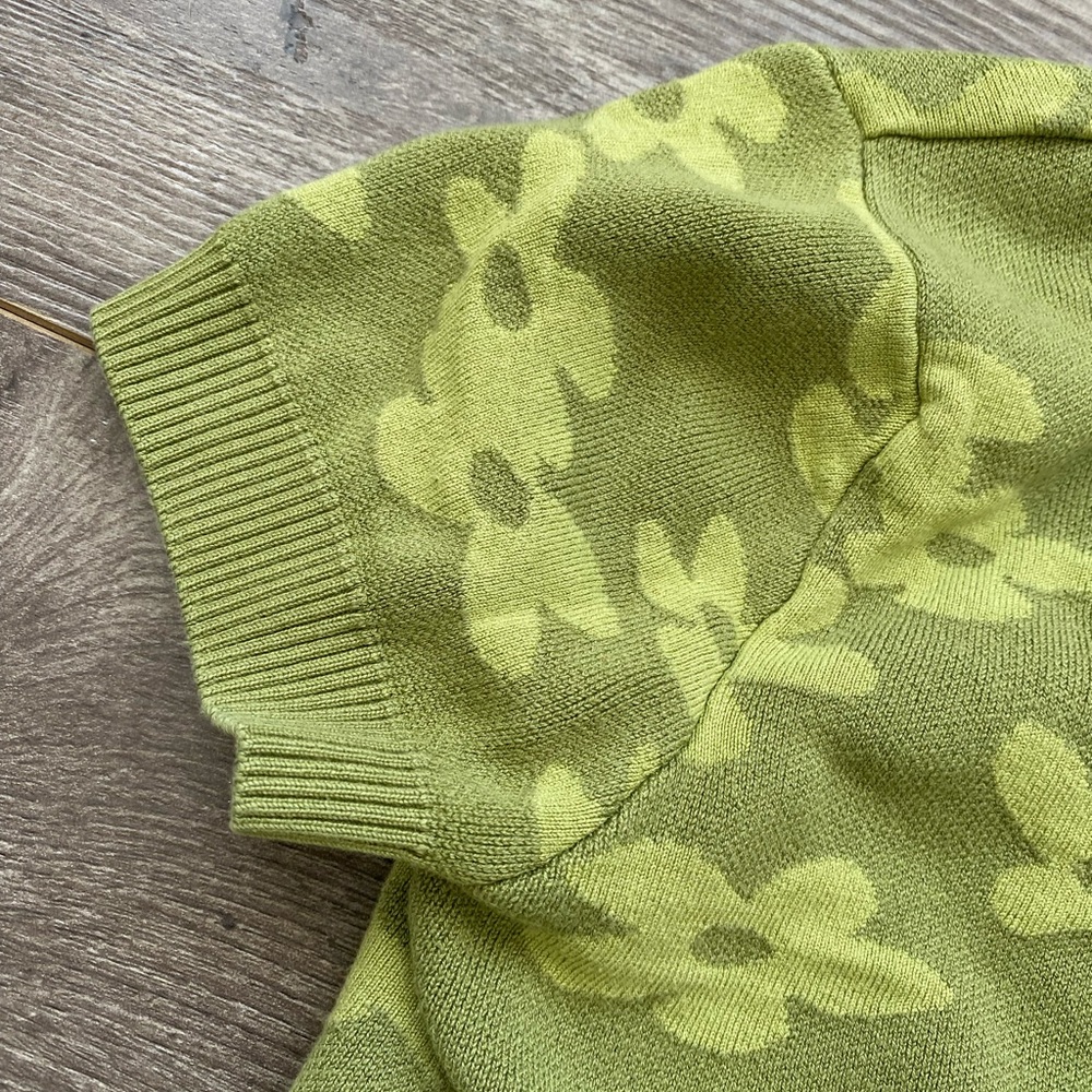 3/$30 Garage Green Retro Floral Print T-shirt Button up Cropped Cardigan - Picture 3 of 5